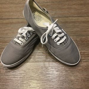 VANS Authentic Lace Up Low Top Skate Shoes Pale Gray Women’s Sz 9 Men’s 7.5.